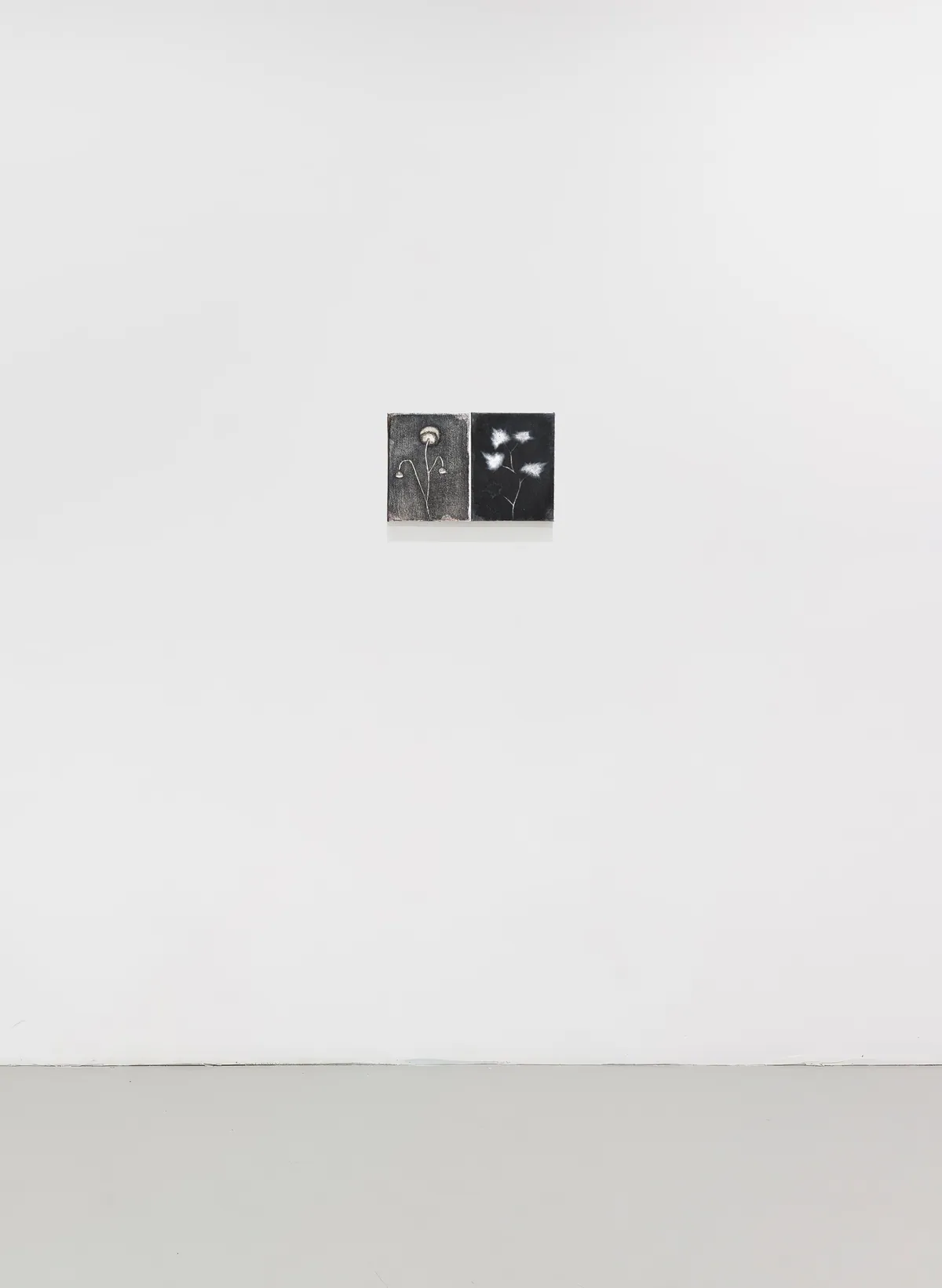 Humus spectral (Spectral humus), 2025, Oil on linen, 18 x 14 x 2,5 cm; Silence poreux (Porous silence), 2025, Oil on linen, 18 x 14 x 2,5 cm