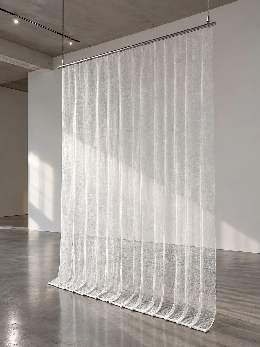 L’autre contrée, 2024, Installation: sound track, steel rod, strips of medical gauze, 320 x 200 x 2 cm